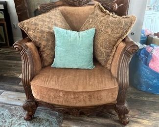 Accent chair $200 43in