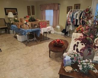 The basement room is impeccable - all items are in great shape