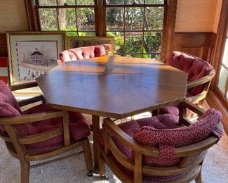 MCM game table