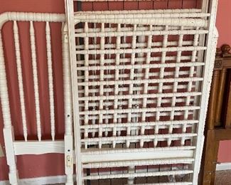 vintage Jenny lind crib