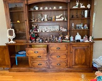 7’ w x 8’ h. Two piece beautifully crafted
Solid and stunning