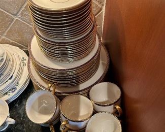 Beautiful Lenox Presidential 10 piece setting with extras!