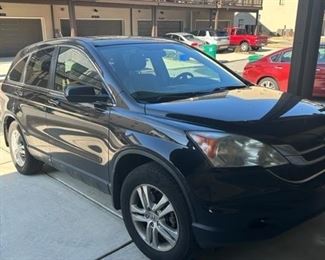 2010 Honda CRV. 127k miles.
Excellent condition inside
Driver backside quarter panel damage