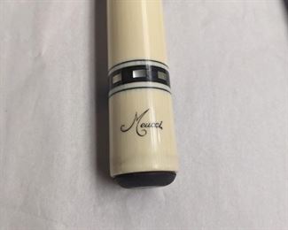 Medici 19.5 oz with two shafts included in purchase of pool table