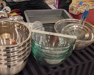 gently used kitchen items