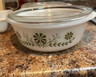 Vintage Green Daisy glass bake dish 