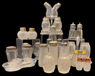 Collection EAPG & Advertising Shakers Corn Pattern
