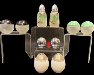 Art Deco Salt & Pepper Shaker Sets
