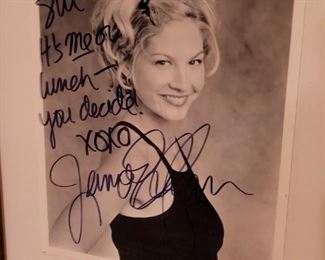 Jenna Elfman photo