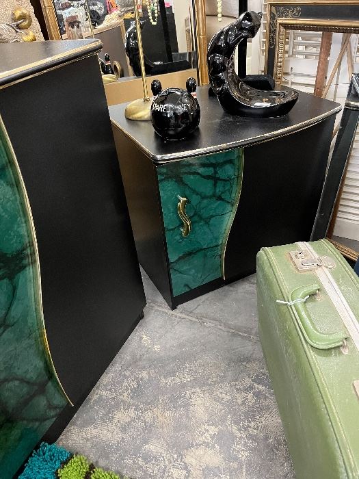 Furniture and more collection in Willoughby, OH starts on 2/19/2023