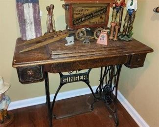 Antique Singer Sewing Machine Cabinet