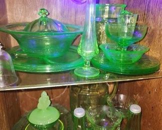 Vaseline Glass/Uranium Glass