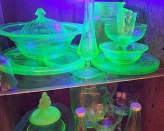 Vaseline Glass/Uranium Glass