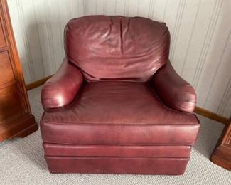 $400.00…………STICKLEY CRAFTSMAN LEATHER SWIVEL CHAIR