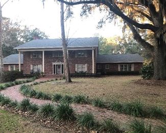 Fantastic home in Featherwood full of treasures 