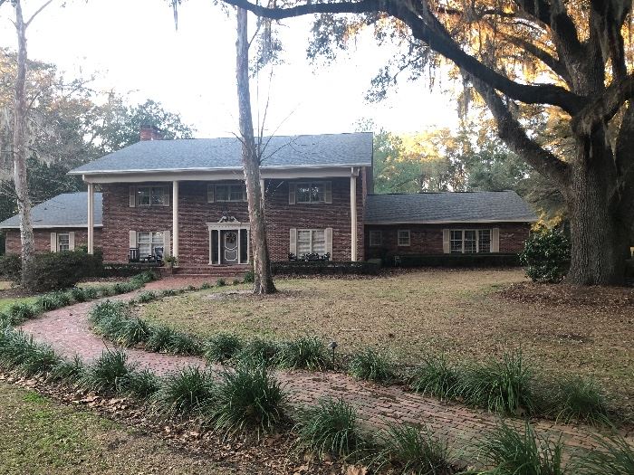 Fantastic home in Featherwood full of treasures 