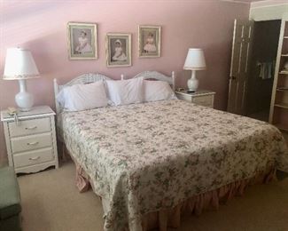 King size Bedroom set