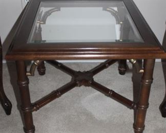 Lane accent table