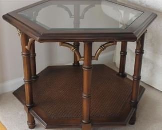 Lane accent table