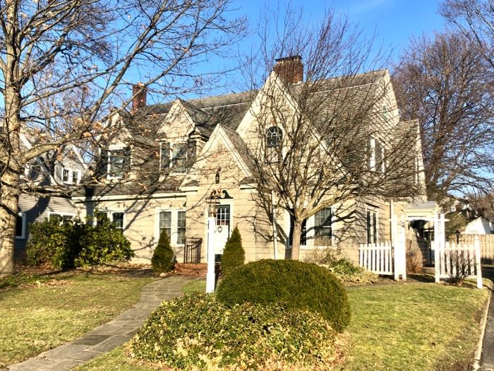 Sweet & Co. Gowanda NY 3300sqft PACKED Antiques,... starts on 2/17/2023