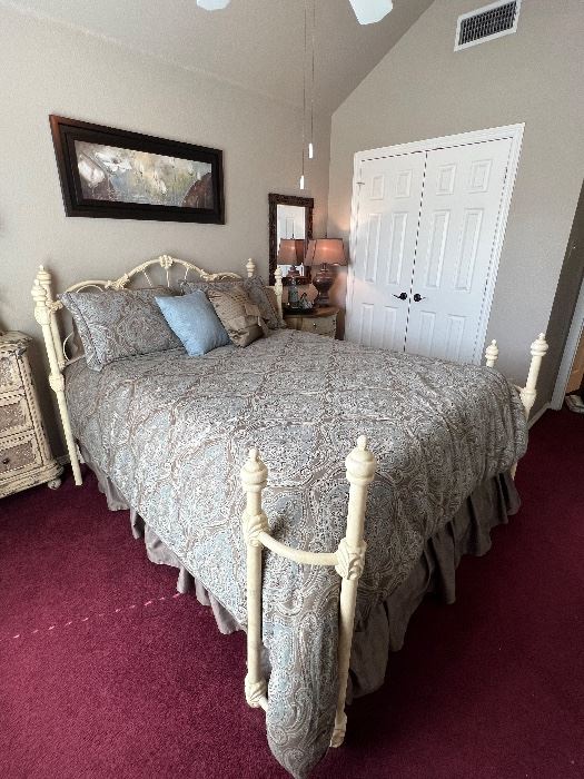 Queen open footboard with return post metal bed frame!