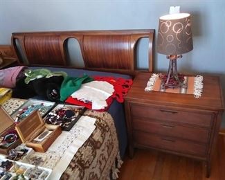 MCM nite stand and headboard
Part of matching set