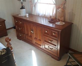 Bedroom Furniture set