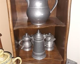 Peweter serving pieces