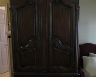 Large armoire
