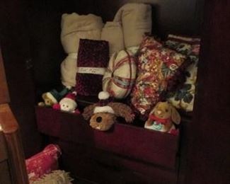 Blankets and Holiday decor