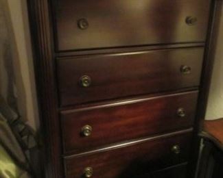 Chest of drawers.  5 drawer