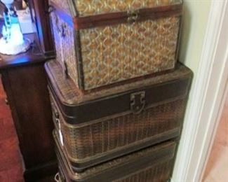 Storage backets w/ lids