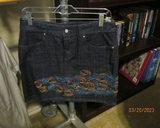 Ladies skirt - Size 8