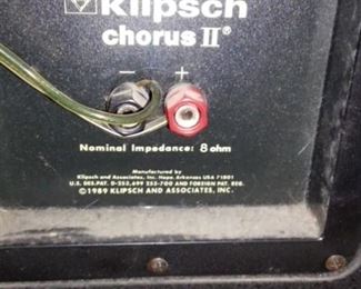 Vintage pair of Klipsch Chorus 2 in oiled oak speakers.  Very good condition.  Minor wear. Sound great..