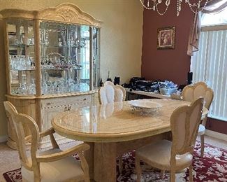 Made in Italy “ Eddie Rose Collection “ 
Beautiful Dining room set 
