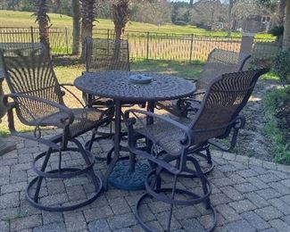 Outdoor iron patio set $350
