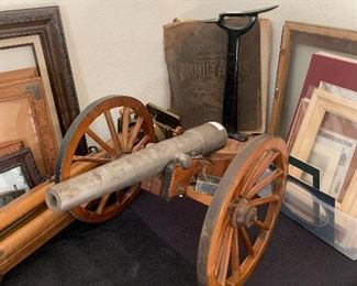 Cannon replica 