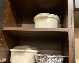 Microwaveable casserole dishes