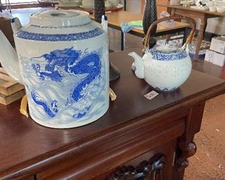 Blue and white tea pots