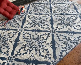 Nice blue and white rug. Good condition