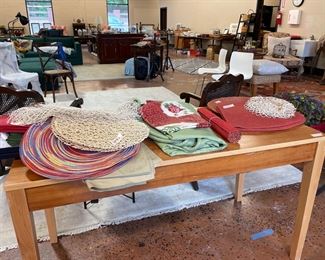 More linens than you can shake a stick at!