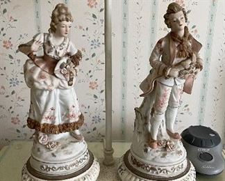 Antique Dresden Porcelain Figurines Turned Into Table Lamp. Photo 1 of 2. 