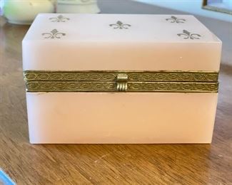 Vintage Pink Box with Brass Closure and Fleur De Lis Motif. Photo 2 of 3. 