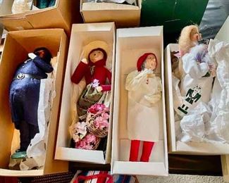 Byers choice carolers