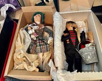 Byers choice carolers