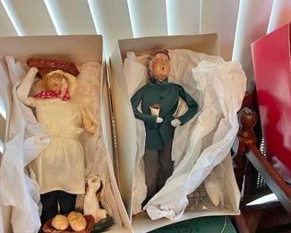 Byers choice carolers