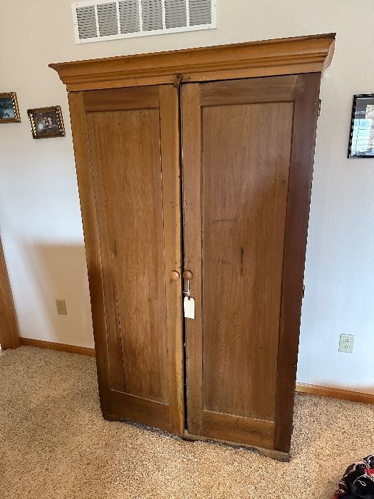 CCC & STL Railroad Clerk Cabinet