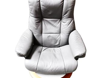 Teak Base Mayfair Classic Base Leather Recliner w/Ottoman