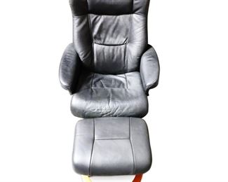 Teak Base Mayfair Signature Base Leather Recliner w/Ottoman