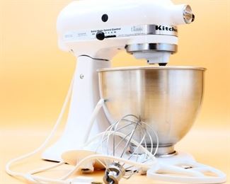 KitchenAid K45SS Classic Series 4.5 Quart Tilt-Head Stand Mixer